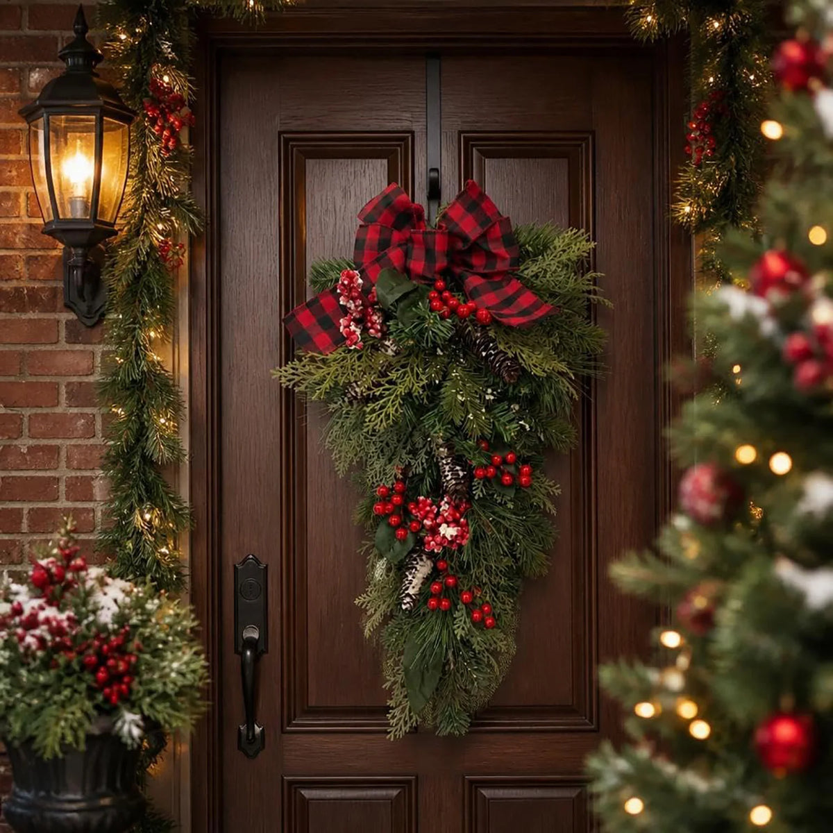 HiMISS Farmhouse Christmas Teardrop Swag With Plaid Bow