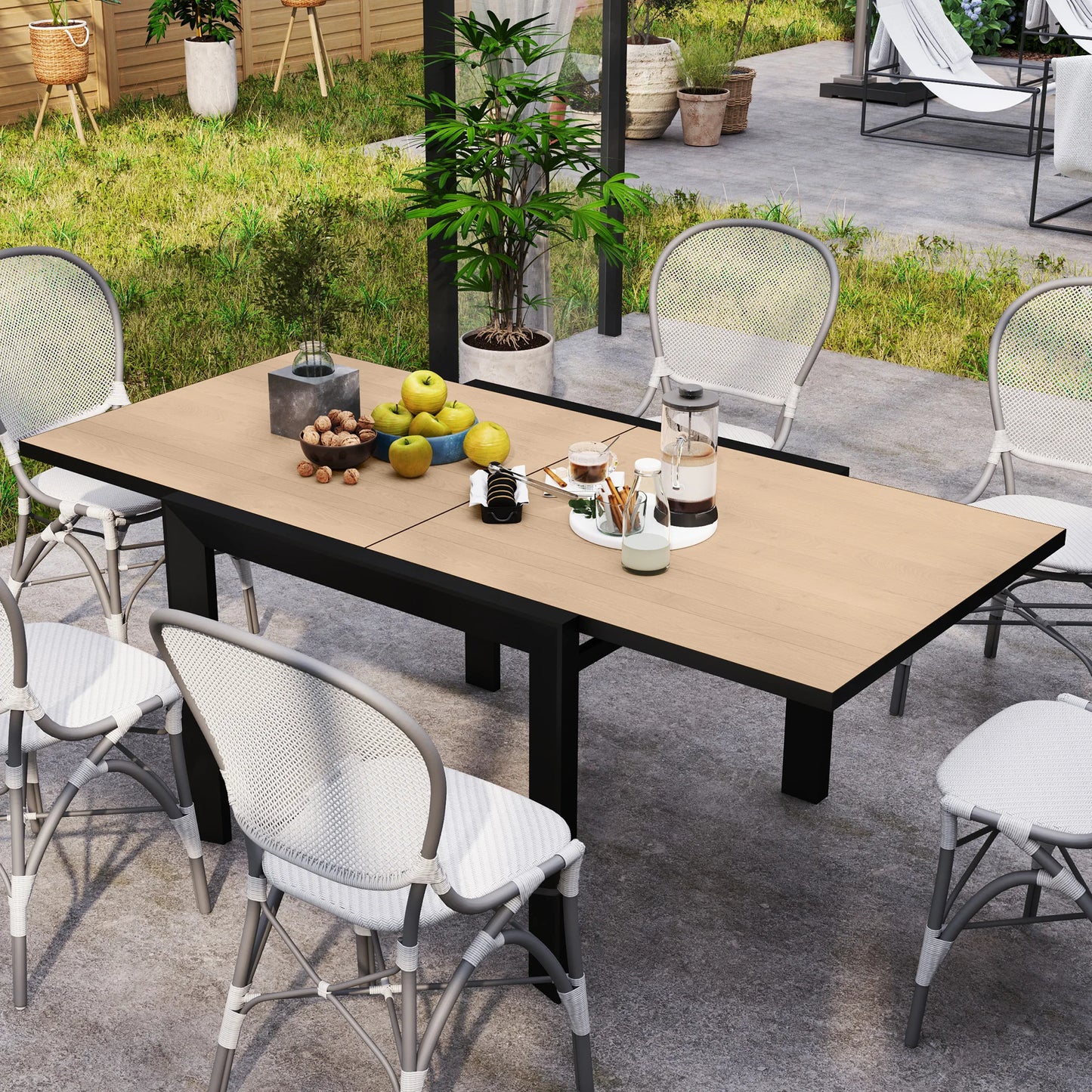 Expandable Aluminum Outdoor Dining Table