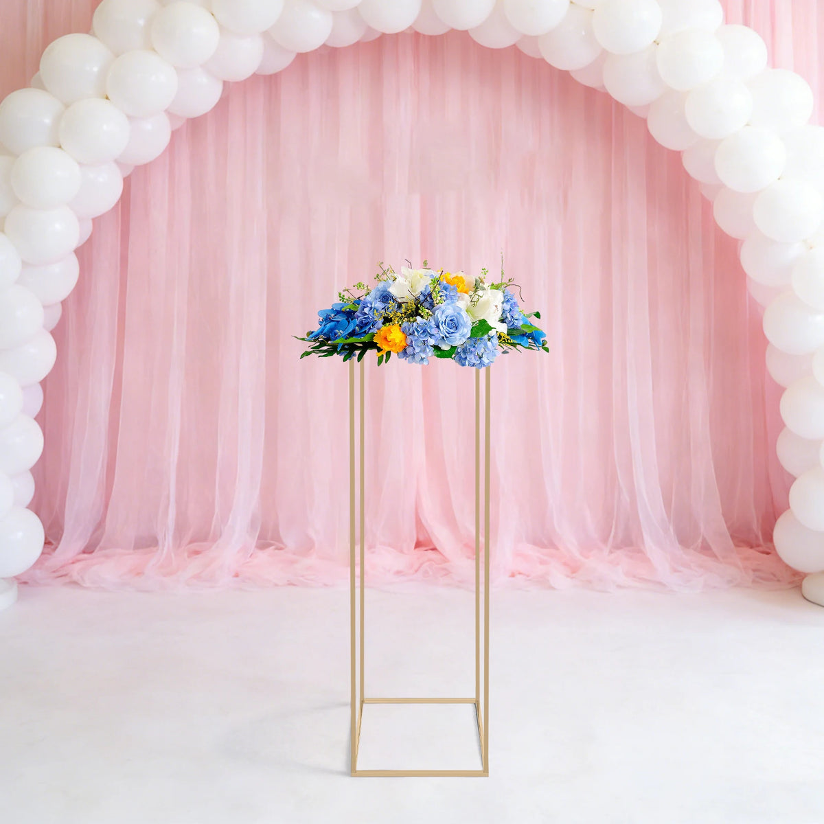 Modern Metal Floral Centerpiece Stand for Weddings and Banquets